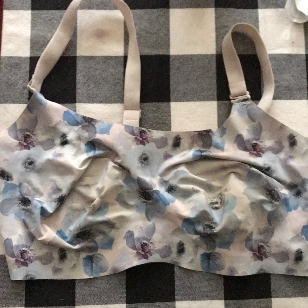 Knix bra size 7